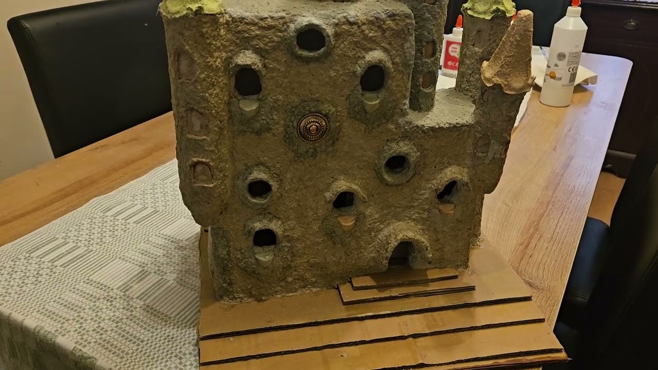 Another video, number 5, on the recycling artgraf of a castle, progressing done.