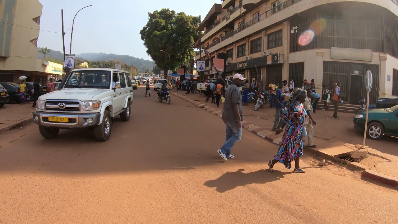 CENTRAFRIQUE BANGUI ! UNE TOURNEE EN VILLE POUR REFAIRE MON PASSEPORT!