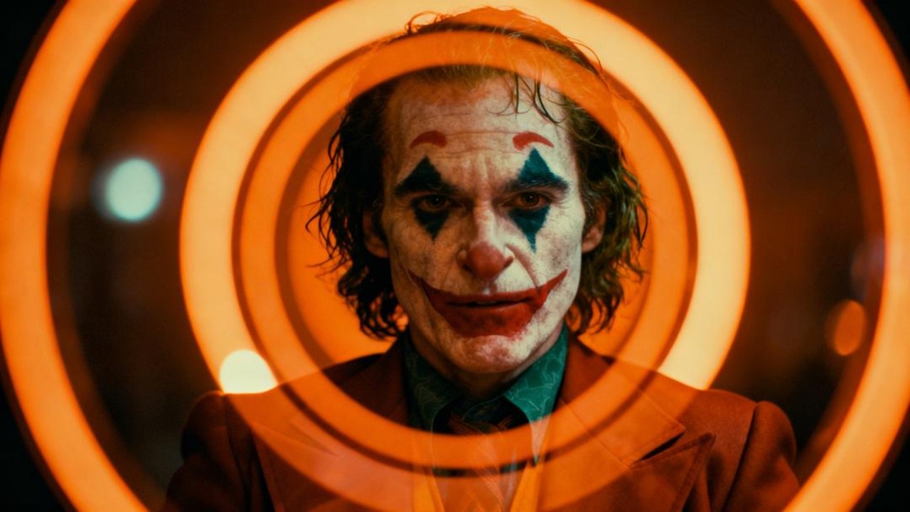 IF YOU KNEW WHAT THEY DID IN PRIVATE    YOU’D NEVER SEE THEM THE SAME WAY 💀🚪