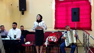 Video thumbnail of "Isaura Gheorghiu- O ce nume minunat, ISUS Hristos"