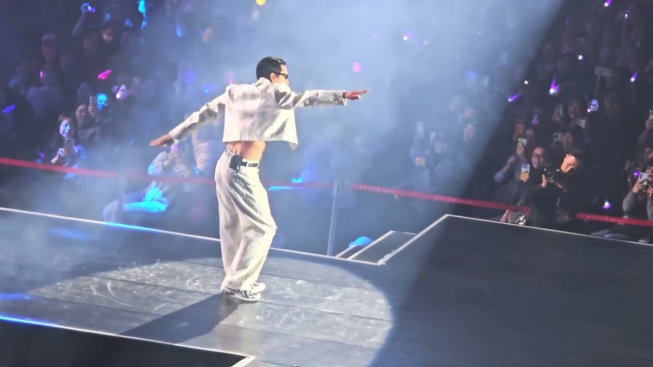 세상에. 사람들이 미쳐가고 있어요.😎