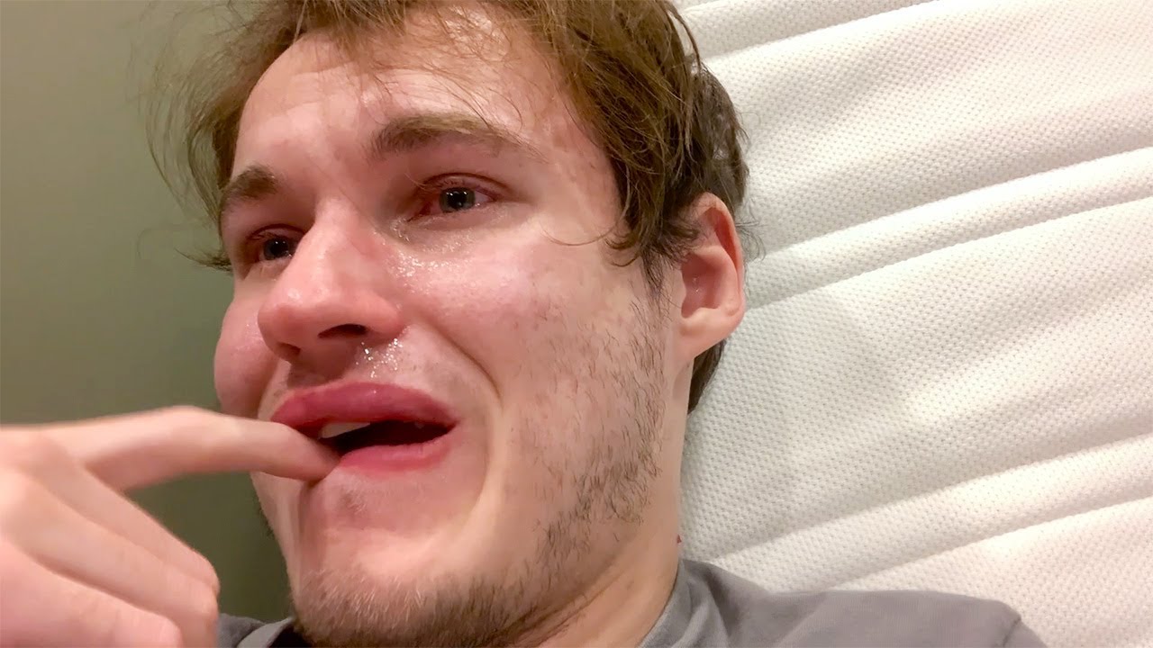 Я сошел с ума и собираюсь ложиться в дурку / Прострелы в ногах / Сдал ...