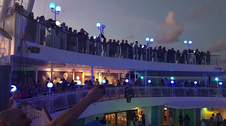 Train - Drops Of Jupiter Live / Sail Across The Su...