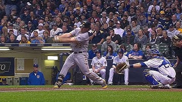 PIT@MIL: Snider sends an RBI single to right