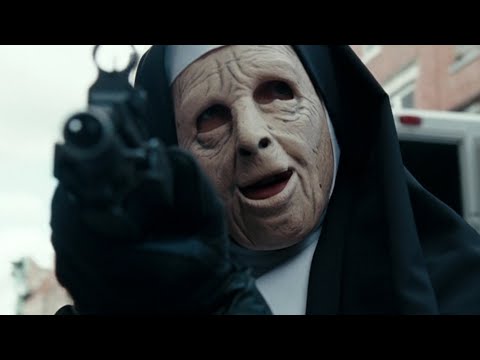 A professional criminal falls in love with his victim and decides to quit