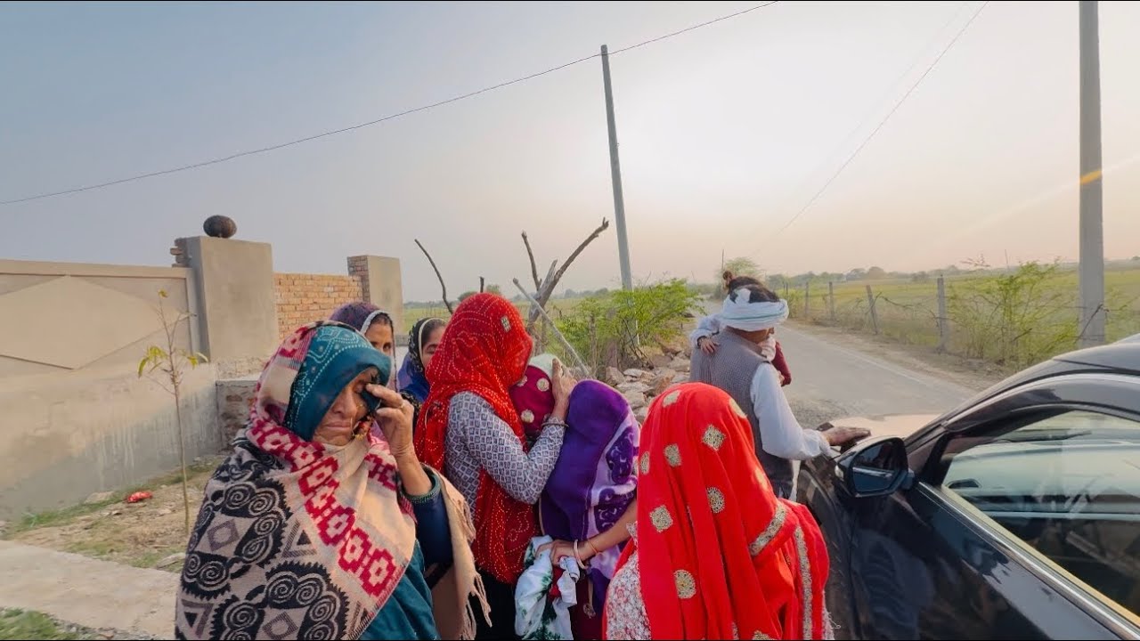 गांव से आने पर सब लोग रोने लगे 😭😭😭