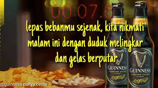 Story' WhatsApp duduk melingkar gelas berputar dengan guinness, melepas beban