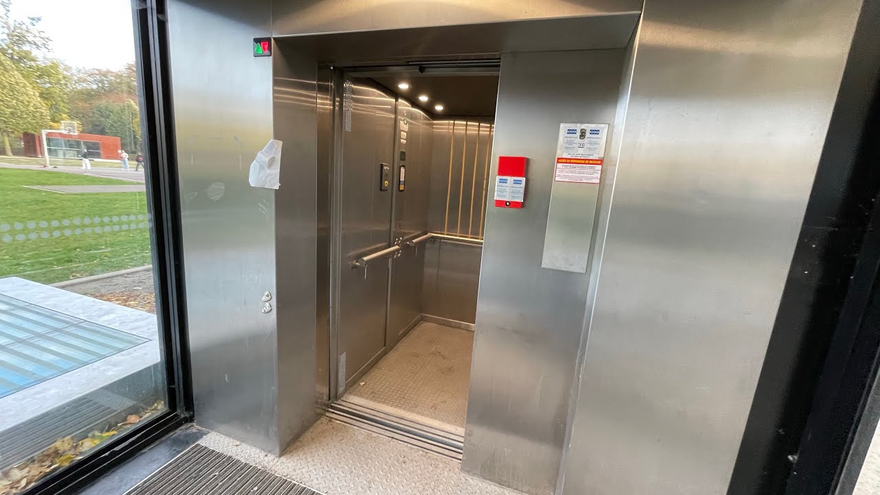 2007 Schindler Lift @ Parking in Belgium