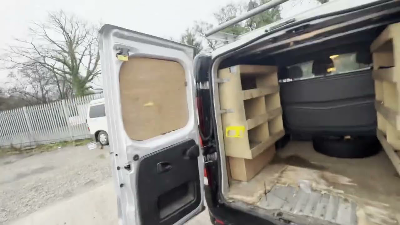 MK68AWY-68 Plate Vauxhall Vivaro 2900 Bi-T Cdti silver factory crew cab Euro 6 No Vat