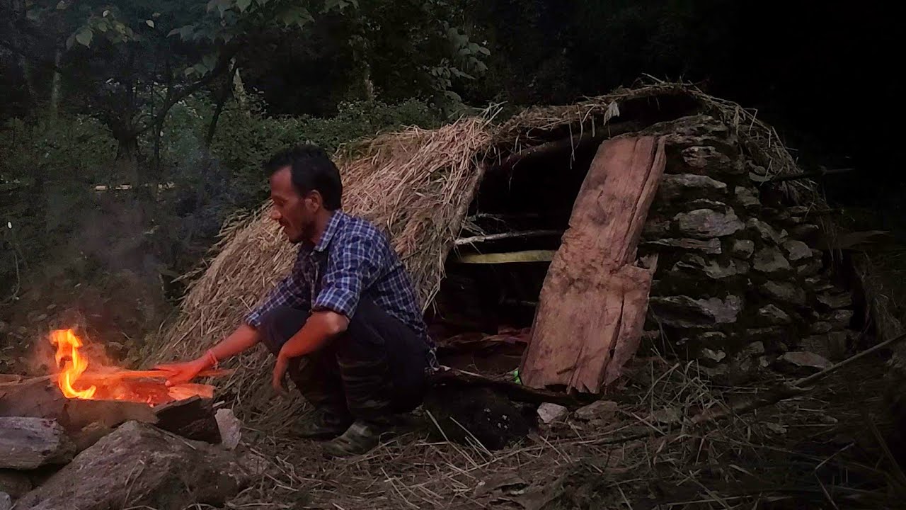 3 Days Solo Bushcraft Camping | building a warm survival shelter | solo ...
