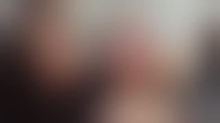 Lesbian kissing 💋 