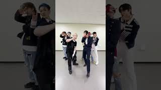 [🎥] Ikon - U Performance With #Ateez #Shorts