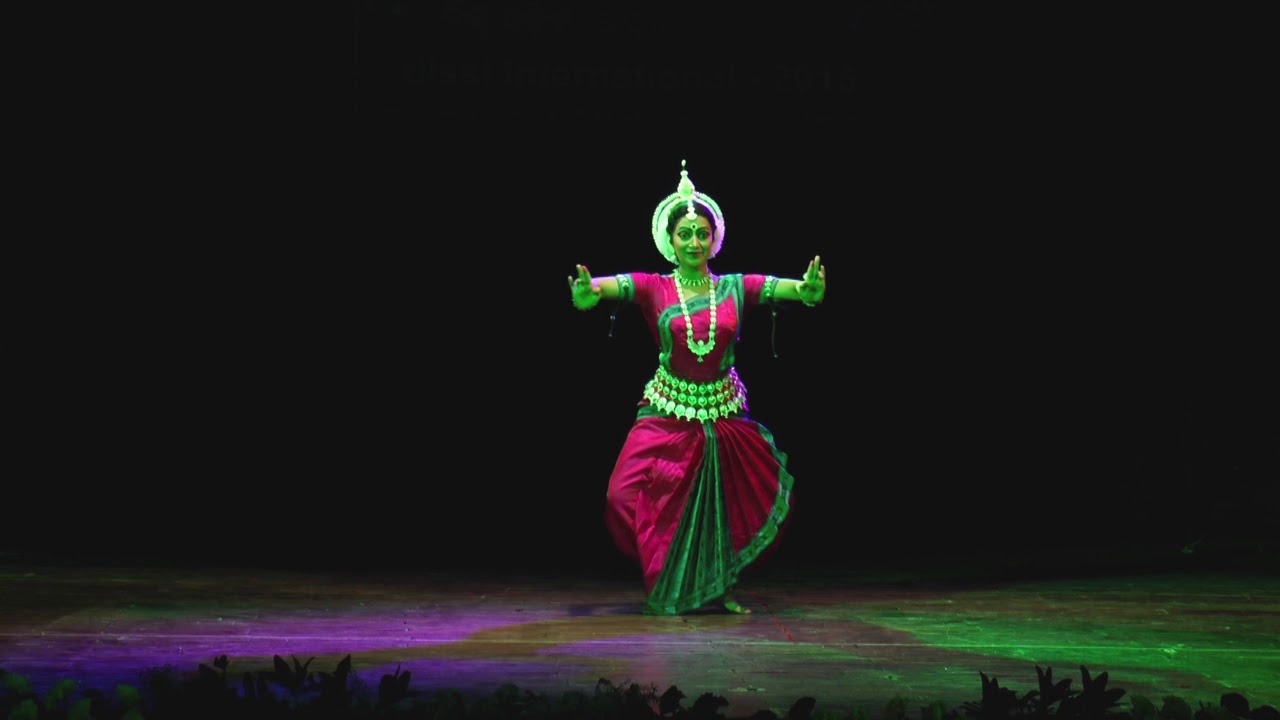 HARIRIHAMUKDHA : Performed by Sheetal Metkar