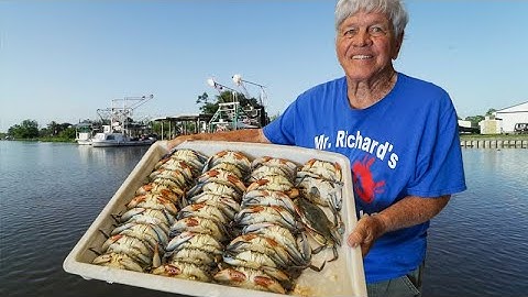 Cooking Soft Shell Crabs in a CAJUN PARADISE | Visiting Lafitte Louisiana