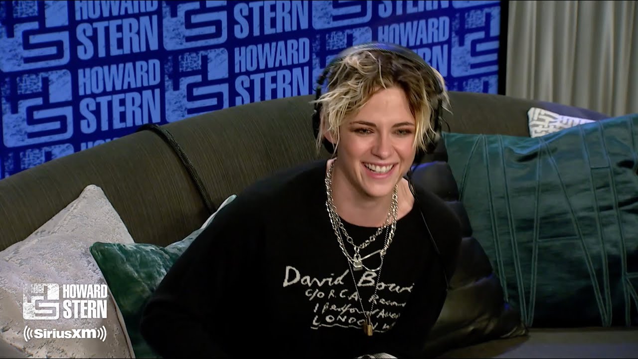 Kristen Stewart Recalls Reading Howard Stern’s “Private Parts” as a Kid