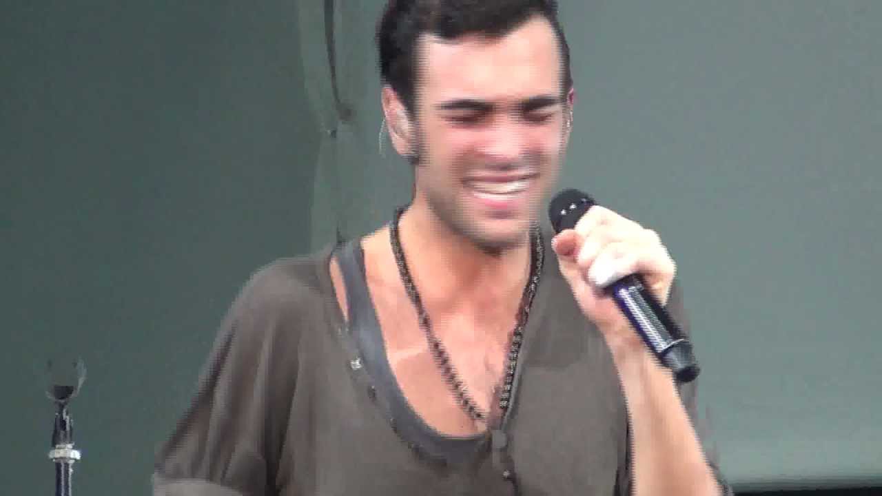 MARCO MENGONI -NAPOLI "FINALE CON MOBY"