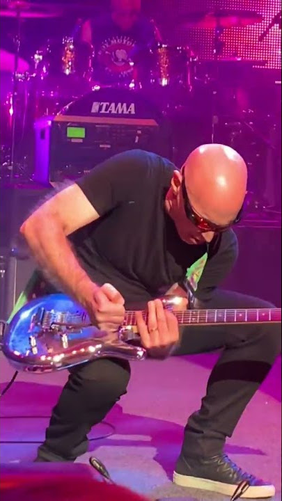 Joe Satriani Live #joesatriani #rock #metal #heavymetal #guitar #guitarsolo #guitarist #reels