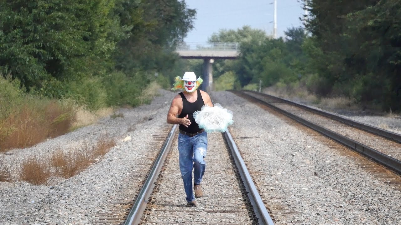 The Uncle Steves- Steve's Mood (Official Music Video)