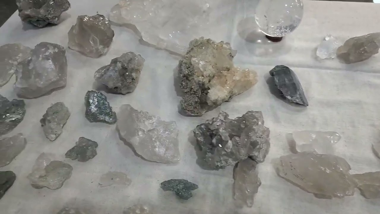 Tucson rock and gemstone show