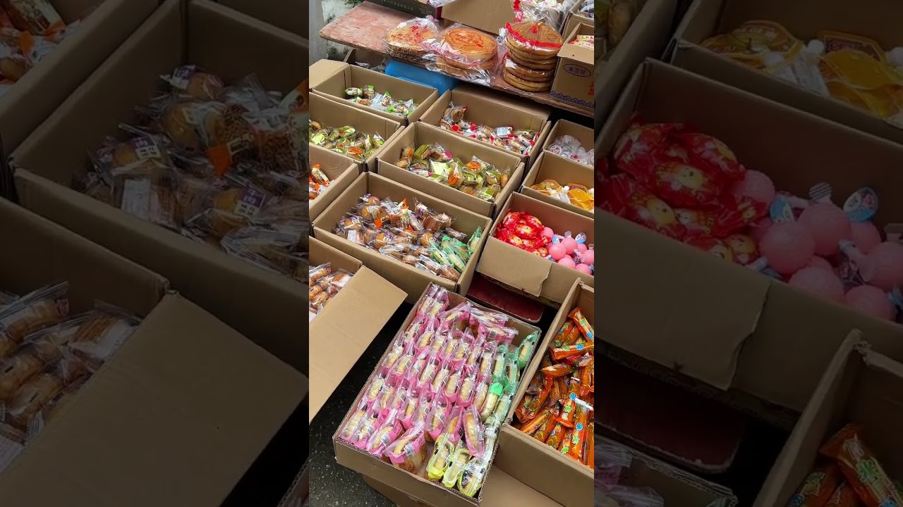 万恶的陈五姐衣服烂了几个洞都不给我换新的！我煮腊肉不给你吃！ #乡村生活 #星农人星计划 #农村赶集