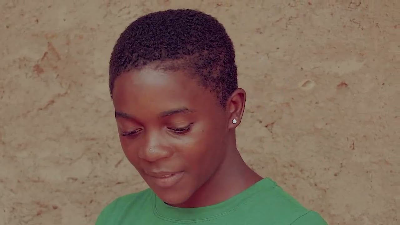 Les catéchistes Edoudoua e Haricot reçoivent une fille de 16 ans qui veut le mariage