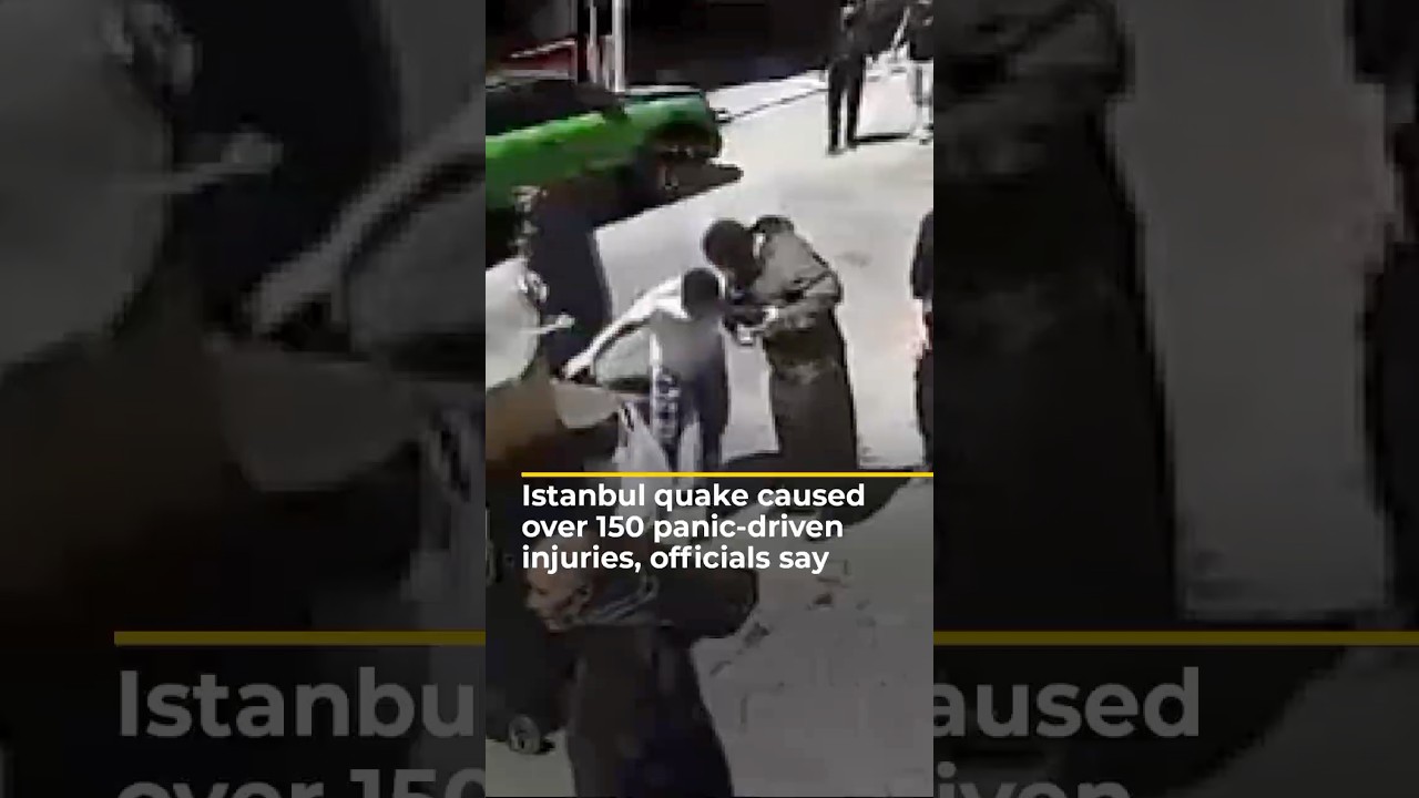 أفاد مسؤولون بأن زلزال إسطنبول تسبب في إصابة أكثر من 150 شخصاً نتيجة حالة الذعر.