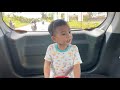 Naik mobil mobilan diatas mobil sambil nyanyi DOREMI, berhitung dan menyanyi ABC