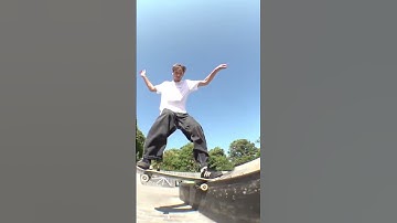 Someone say slappy nose slide?? #skateboarding #noseslide