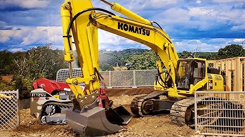 The Most Amazing RC Construction Site In 1/16 Scale | Stuck Truck Rescue!