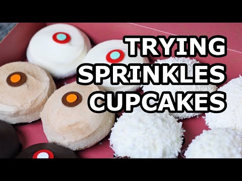 Trying Sprinkles Cupcakes for the FIRST TIME!