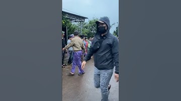 thầy Thích Minh Tuệ đi khất thực sáng nay 13/7