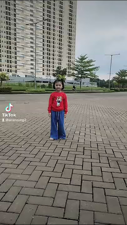 Nom nom lagi jalan di apartemen meatland #tiktok #tiktokviral #tiktokjalanjalan