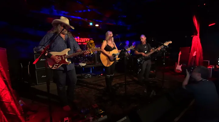 Gold Dust Woman (Stevie Nicks) - Tricia Freeman Ba...