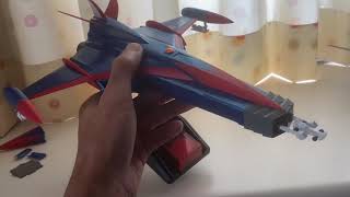 アカデミー　ゴッドフェニックス　プラモデルの紹介です、デカールの位置が内側よりの意味がわかりました^_^