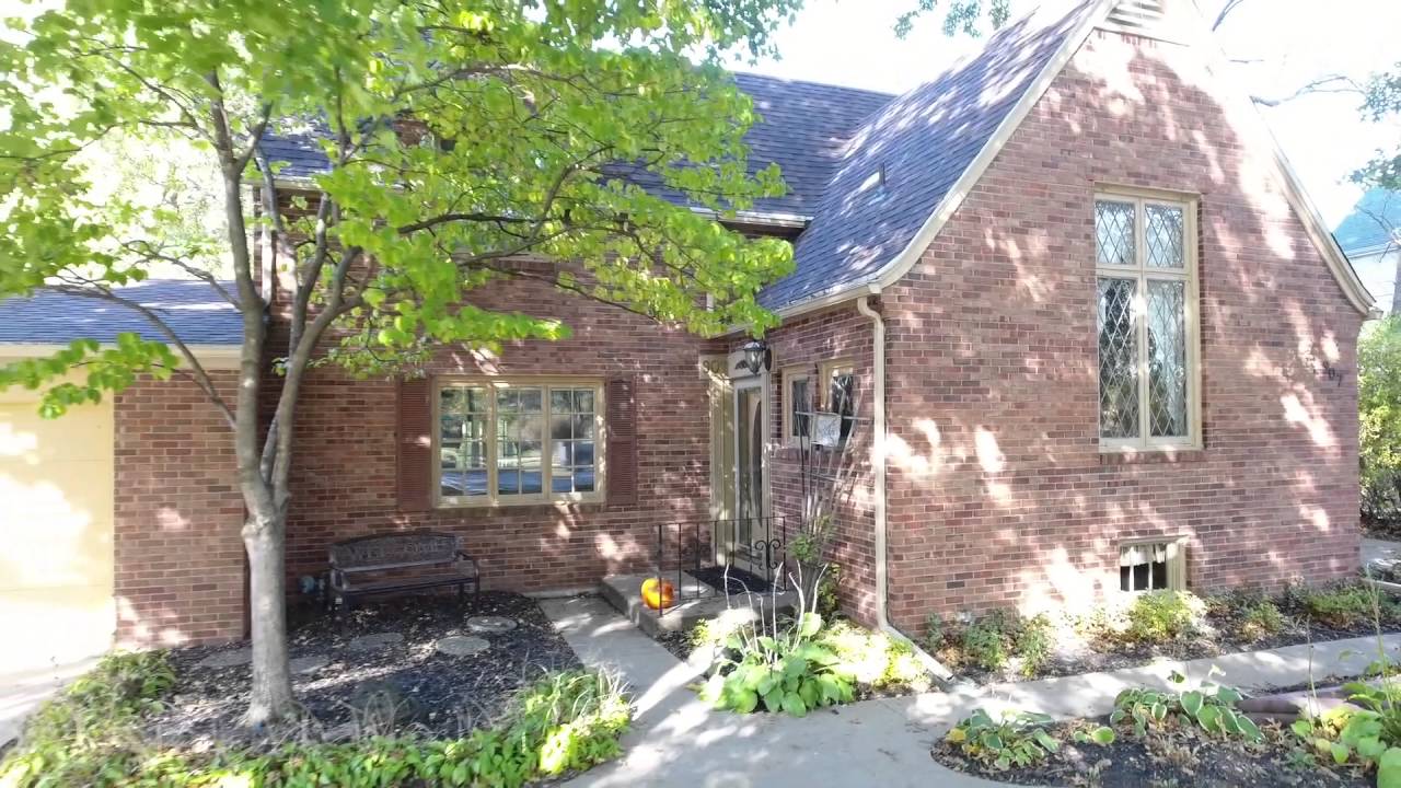 NEW PRICE! Home for Sale 907 East Burlington Avenue, Fairfield Iowa