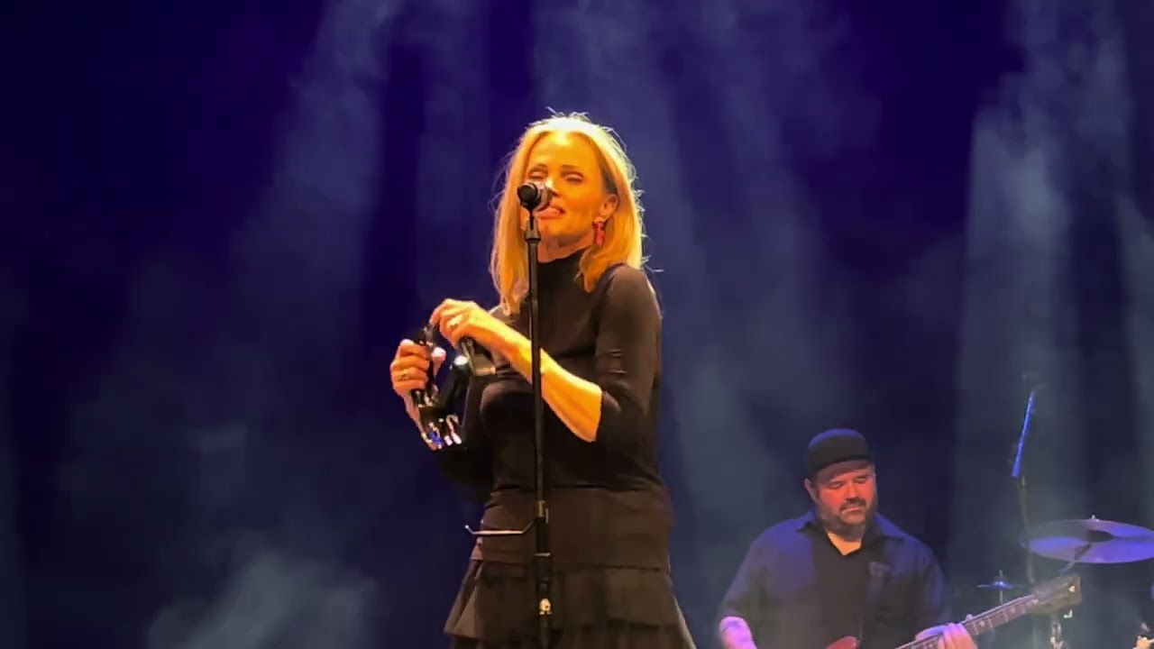 Belinda Carlisle - Mad About You (live in Newcastle 24 Sep 2024)