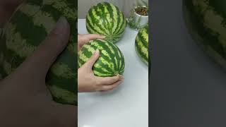 شش راز آسان تشخیص هندوانه شیرین و رسیده| با این روش ها تو چند ثانیه بهترین هندوانه رو انتخاب کنین👌😍