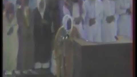 تلاوة للشيخ على جابر فى الحرم المكى ويصلى خلفه الشيخ عبدالله الخليفى وابن عثيمين والشيخ السبيل