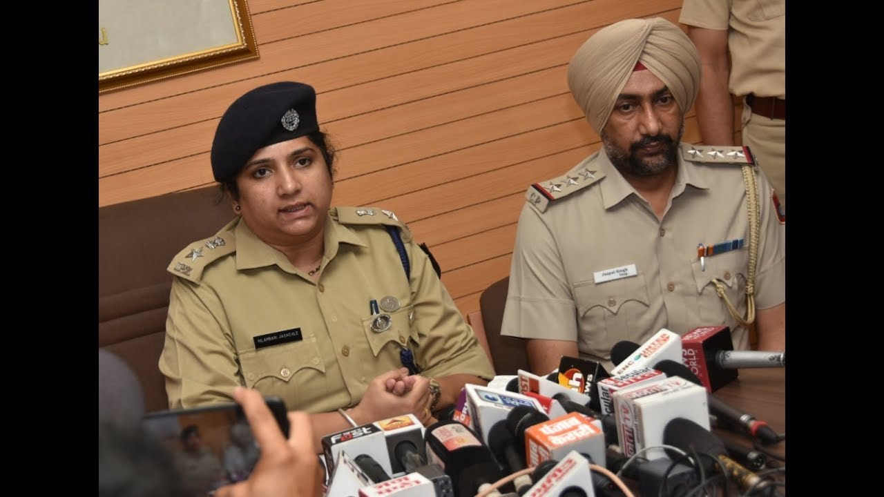 Chandigarh : UT SSP Nilambari Jagdale briefs media about arrest of youth involved in double murder