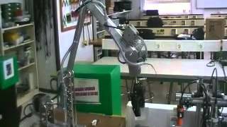 FP Innova Galicia.-Automatización e supervisión cun prototipo de robot de seis eixes