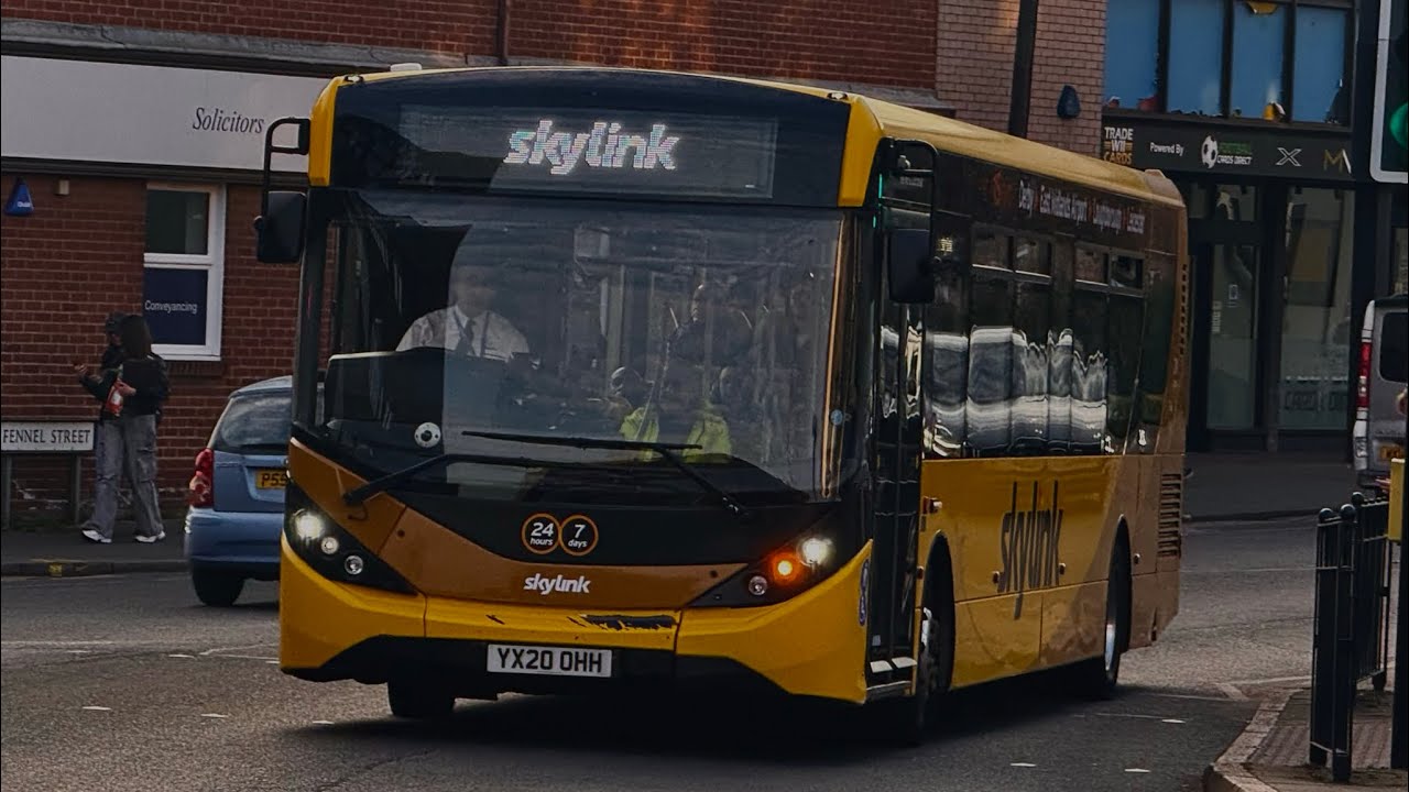 **KICKDOWN** Ride on Kinchbus ADL Enviro 200MMC 153 (YX20 OHH) SkyLink ...