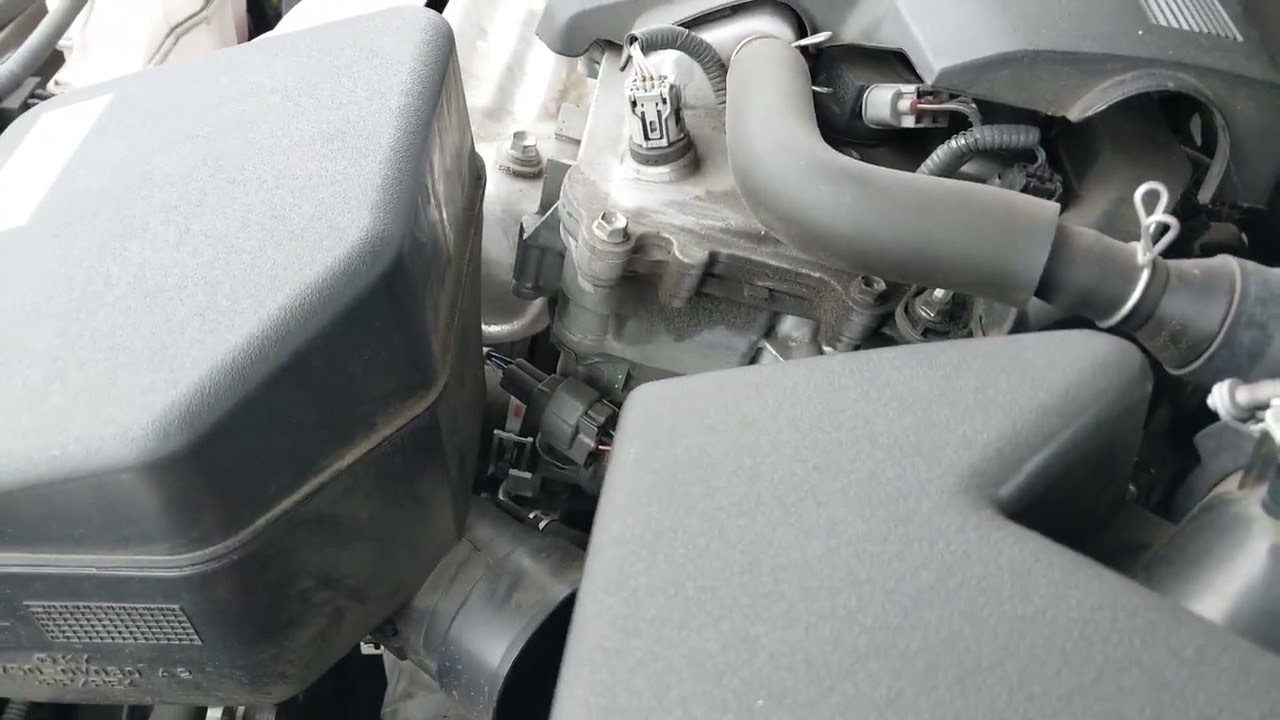 Звук мотора Toyota 2AR-FE 2.5L Inline4 16 Valve  Gas Regular Unleaded 2AR-FE от 2016 Toyota Camry...