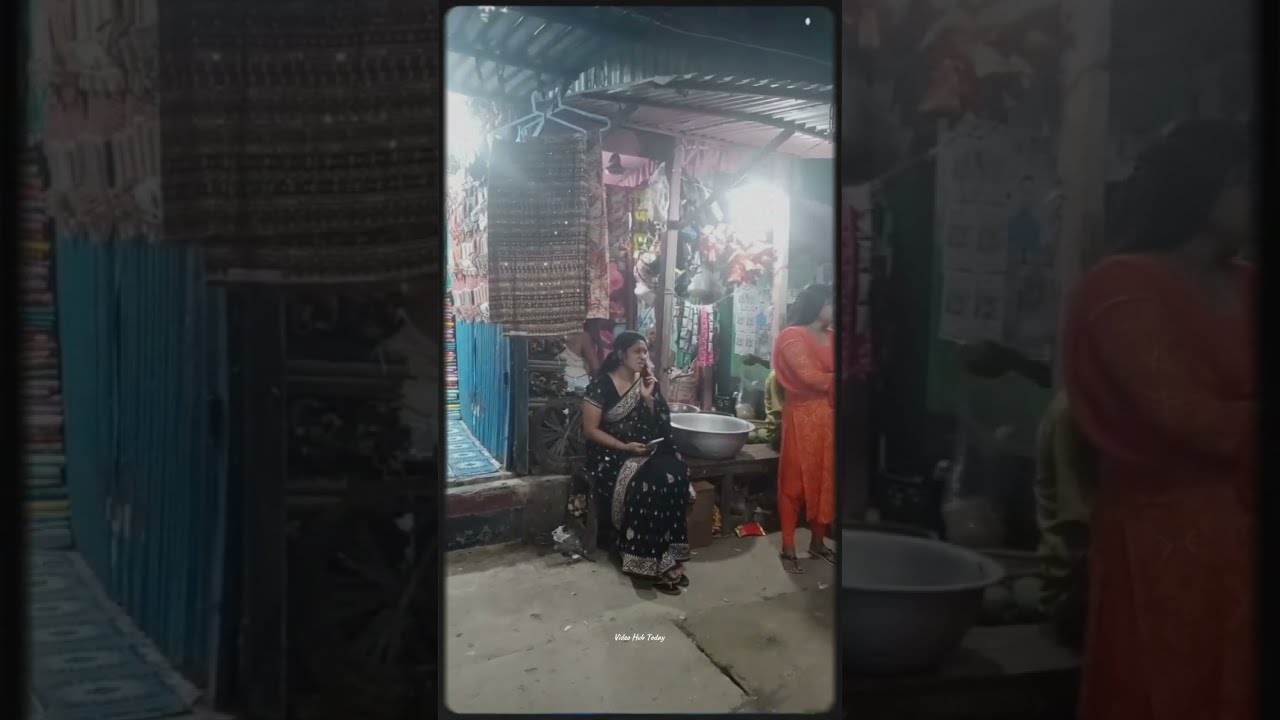 অচেনা পথের পথিক।