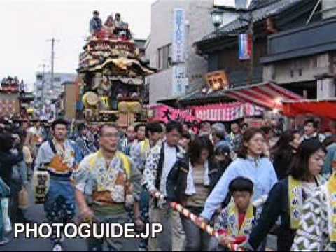 Festival featuring a parade during the day and colorful lantern floats at night with musicians playing. Held in mid-Oct. in Kawagoe, Saitama, Japan. Photos: photoguide.jp