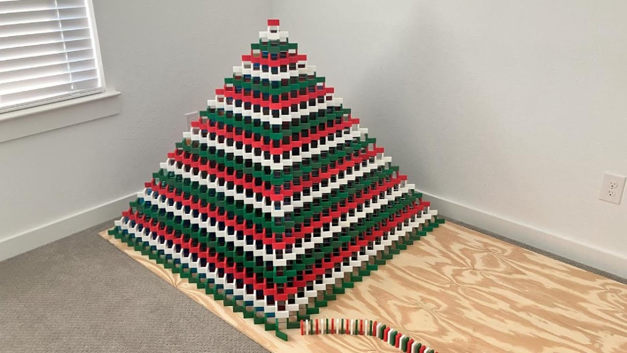 21x21 3D Domino Pyramid (6,391 Dominoes) - YouTube