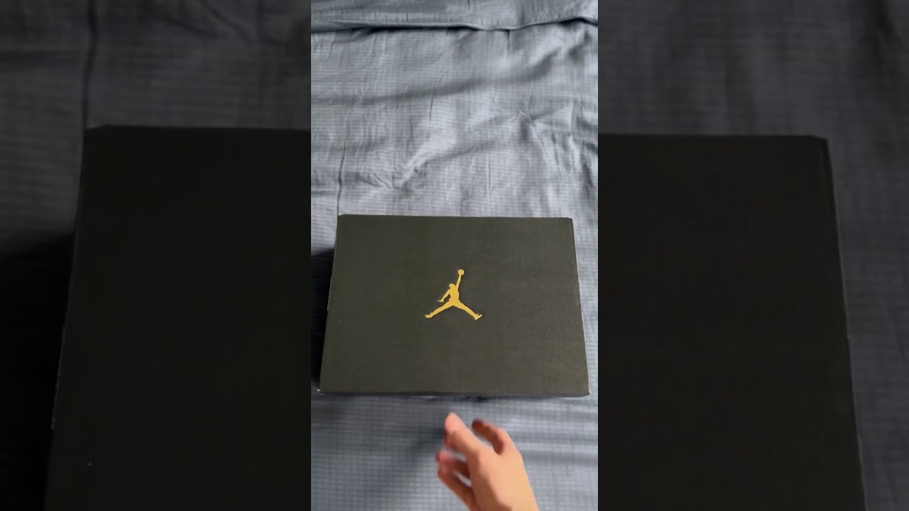 BEST JORDAN 1 MID COLORWAY EVER Shorts Shoes Sneakers Unboxing Jordans