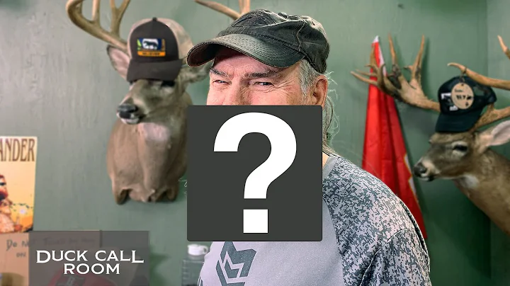 Uncle Si Shows His Cheeks for the First Time Since 1993! | Duck Call Room #351