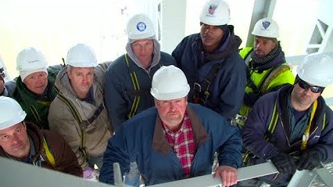 These Painters Have One Of The Scariest Jobs In The World