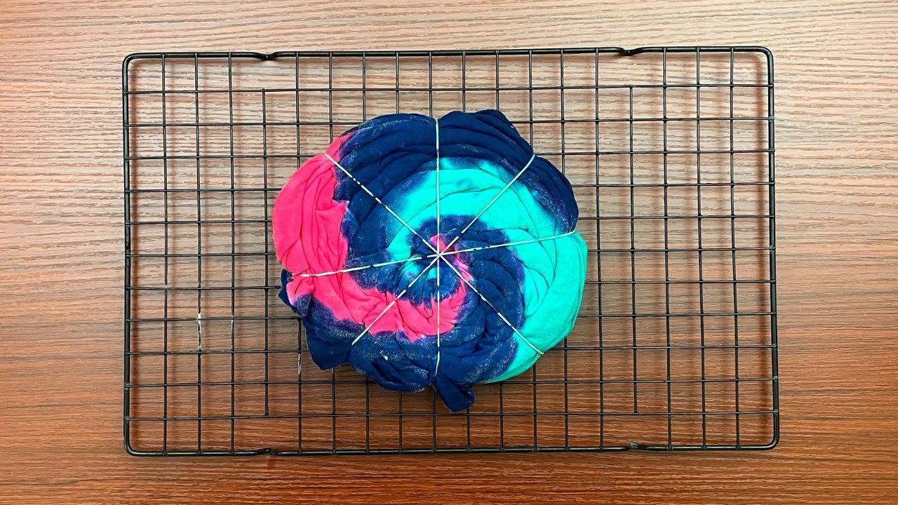 Tie-dye pattern : Spiral (Starflower Fold)