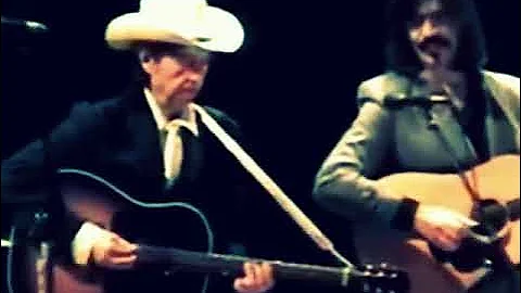 bob dylan with a fantastically beautiful version of that special song 2002